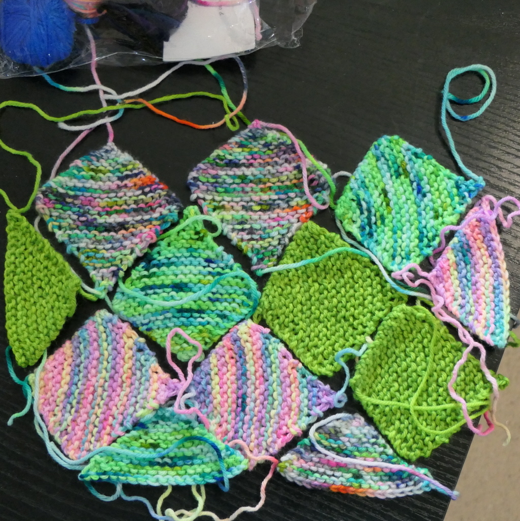 LizLovick's tweet photo. What they call proof of concept. The tiny balls are on their way to becoming a mini patchwork blanket for my bears.
#wip #knittersofinstagram #yarn #usingstash #workinprogress #amknitting #handknitting #craft #knittinginspiration #northernlace #orkney #crafty #orkneycraft #or… https://t.co/cOk0roKeBd