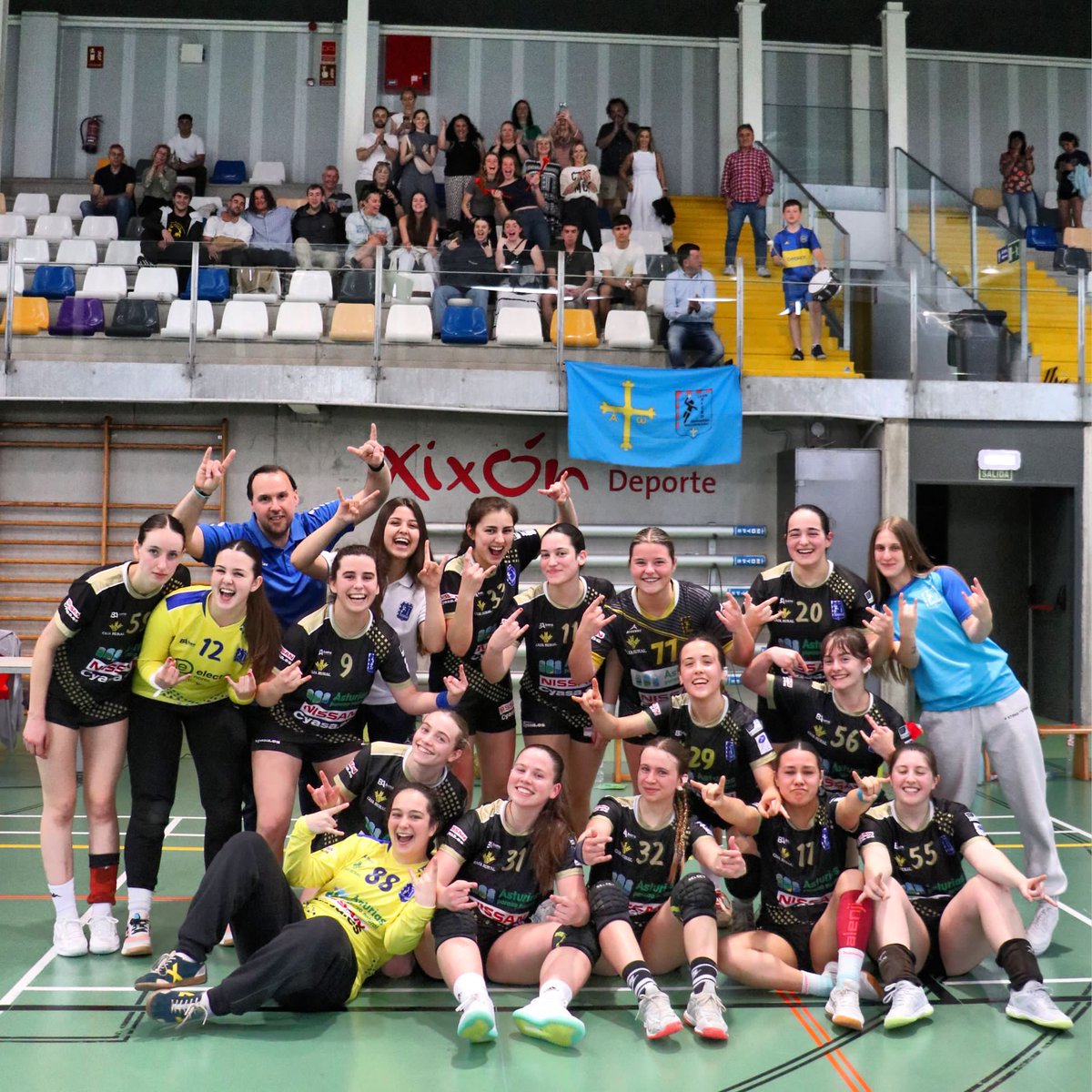 ¿Estamos en la Final Four? 😱

¡ESTAMOS! 🤘🏼

Yesssss ¡A dar mucha guerra! 

¡Enhorabuena a nuestro senior territorial! 💙