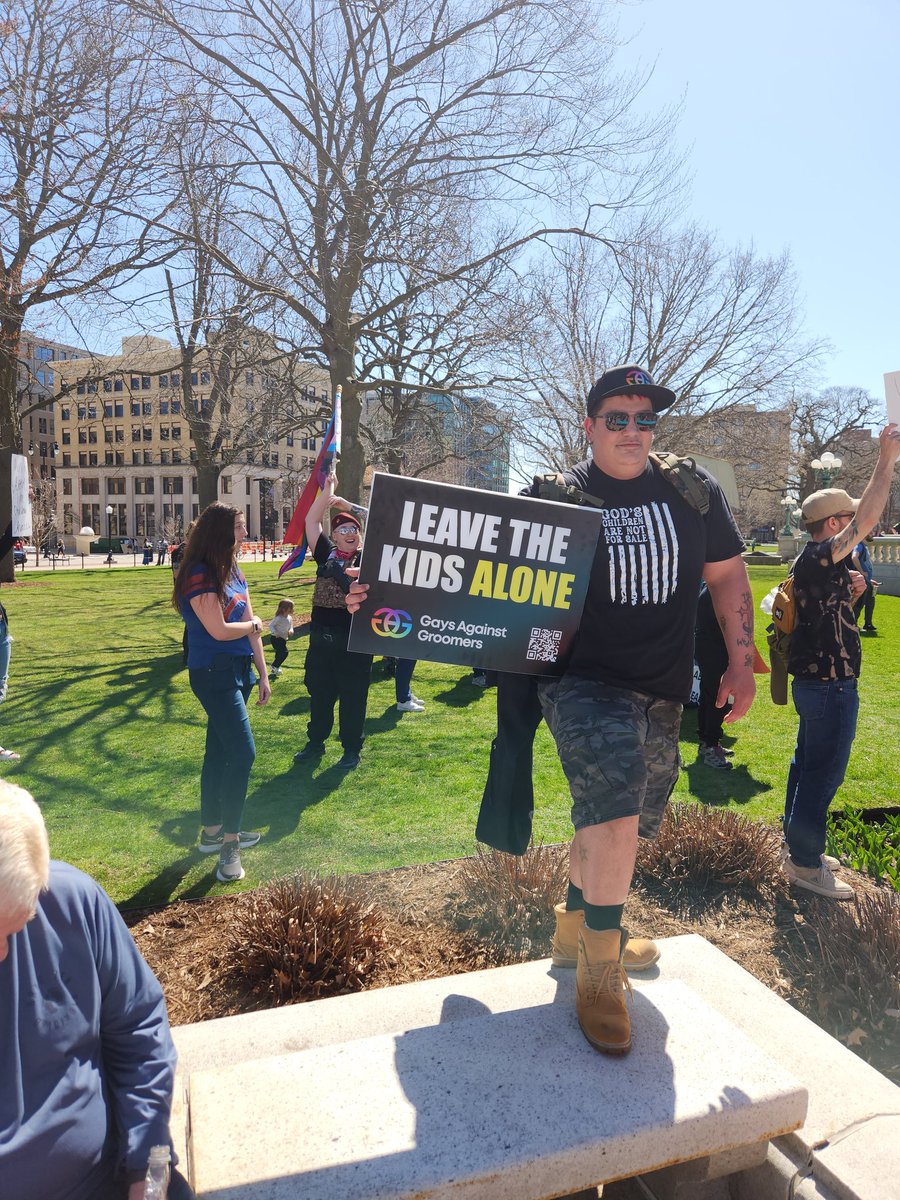 Don't Mess With Our Kids rally Madison, WI #GaysAgainstGroomers