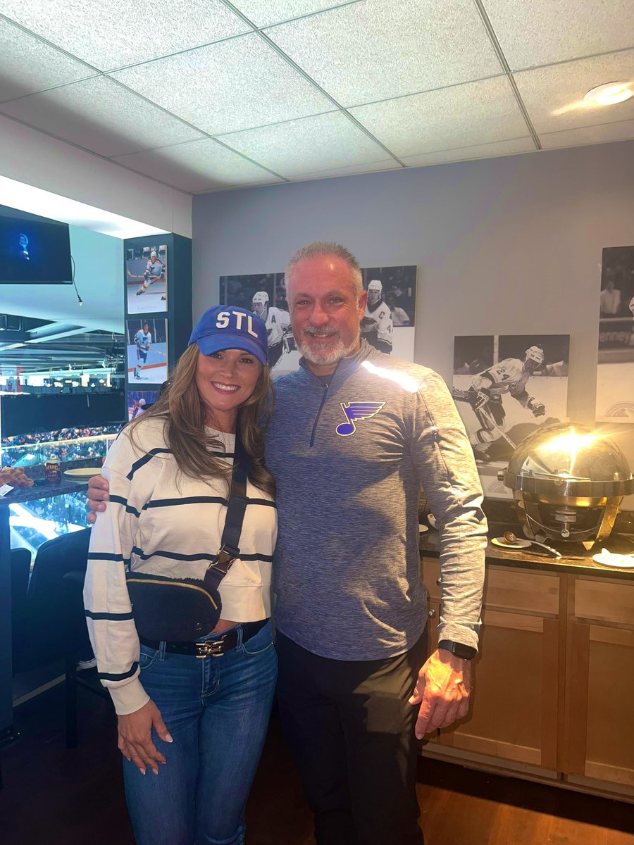 Great way to end off the regular season with an off day for @JamieRivers08 in the Alumni Suite with family! Thanks for a great season and LETS GO BLUES!