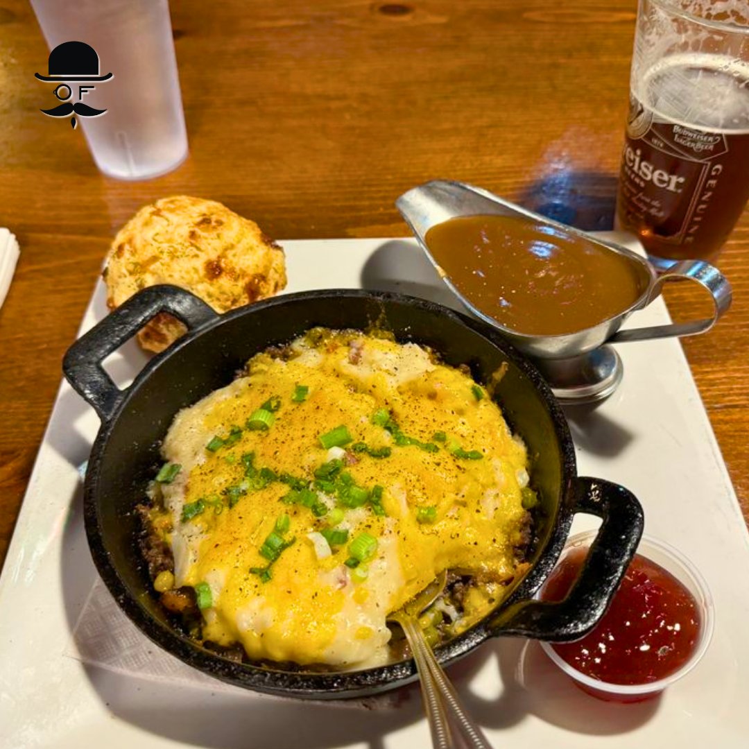 Can't resist a good Cottage Pie? 😋

Packed with seasoned ground beef, veggies, naughty mash, and cheese.

Get it today at Oddfellas or order online!

oddfellaspubauburn.com

#auburnwa #oddfellaspub #comfortfood #cottagepie #foodlovers #auburnfoodies #localfood #heartyfood