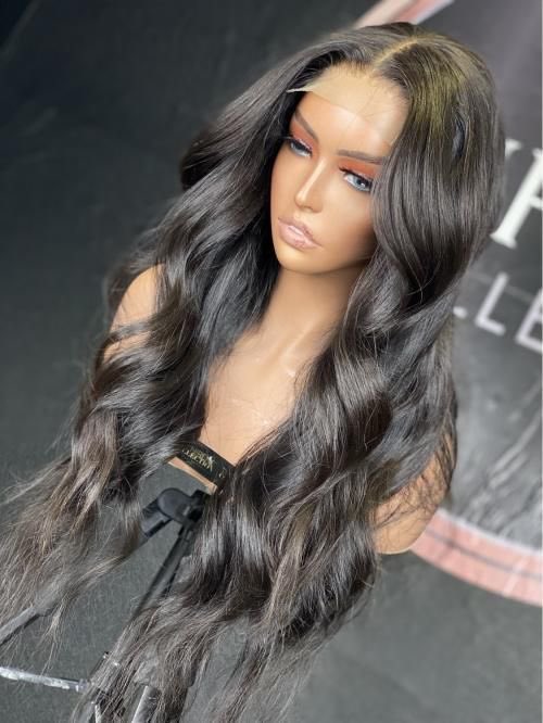 🏷️ 26 inches 🏷️ 4x4 closure 🏷️ 400 grammes 🏷️ 380,000 naira