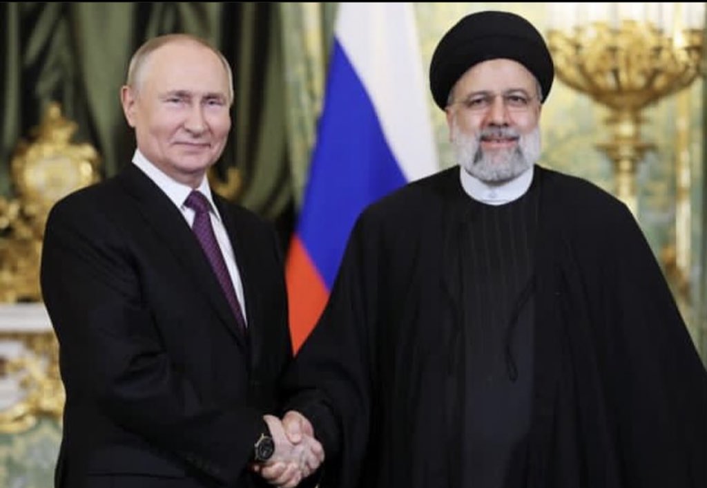 Russian President Vladimir Putin has declared that RUSSIA will SUPPORT Iran if the United States attacks Iran's soil in support of Israel. I am from pakistan 🇵🇰 and I stand with Iran and with Iranians people.