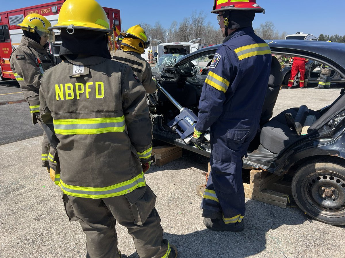 NorthernBruceFD's tweet image. #HAZMAT students have finished classroom training and have started evolutions in the field and #AutoExtracation continues during Weekend 1 at #BruceCounty #FireSchool @Sauble_Speedway in #SaubleBeach. #BCFS2024 #FirefighterTraining.