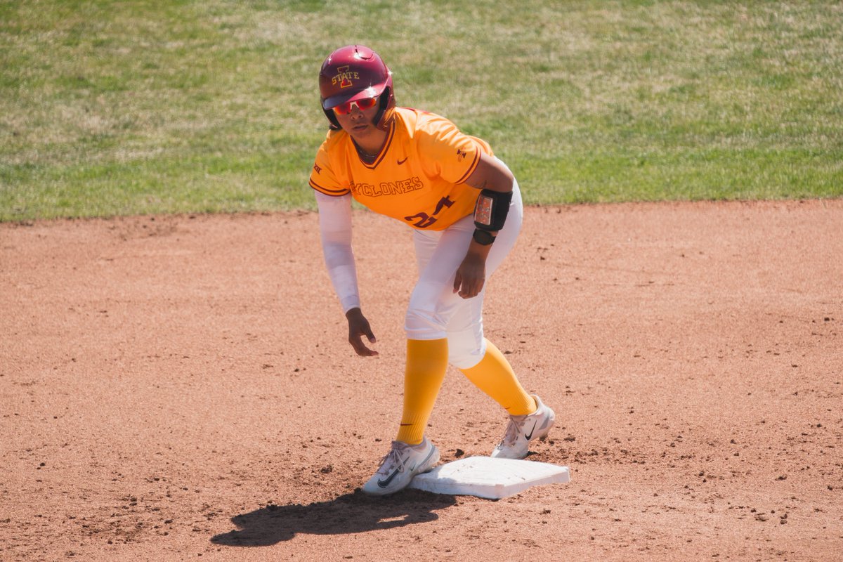 E3 | No. 5 Oklahoma State holds a two-run lead. ISU 1, OSU 3 🌪️🥎🌪️