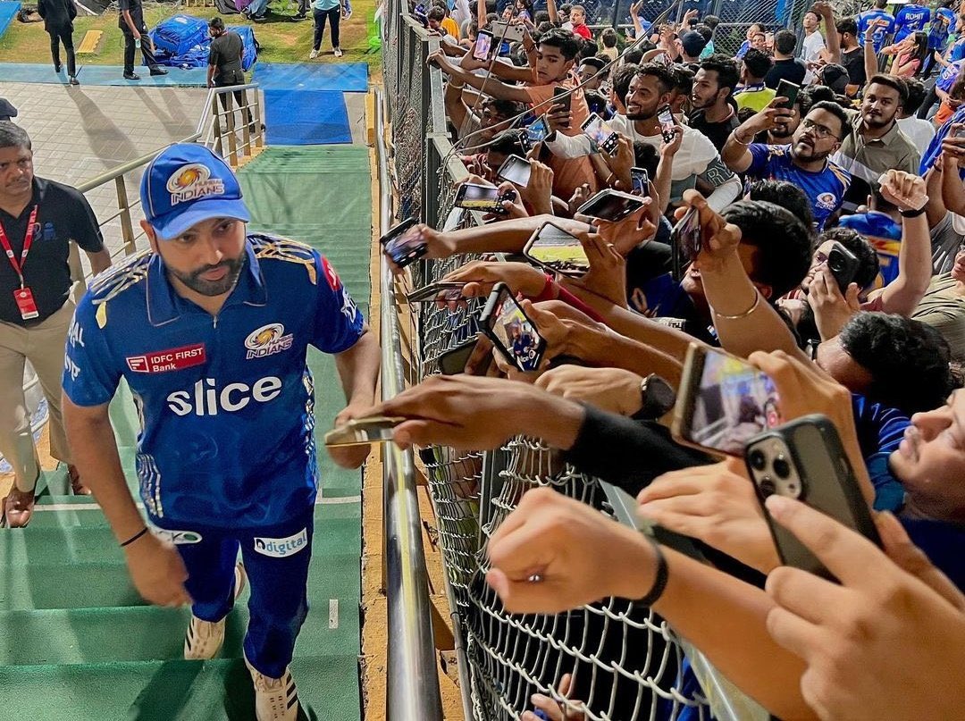 Ayyappan_1504's tweet photo. First Asian Batsman To Smash 500 Sixes in T20 

Name Is Rohit Sharma 🐐 https://t.co/mw22tE2Ti9