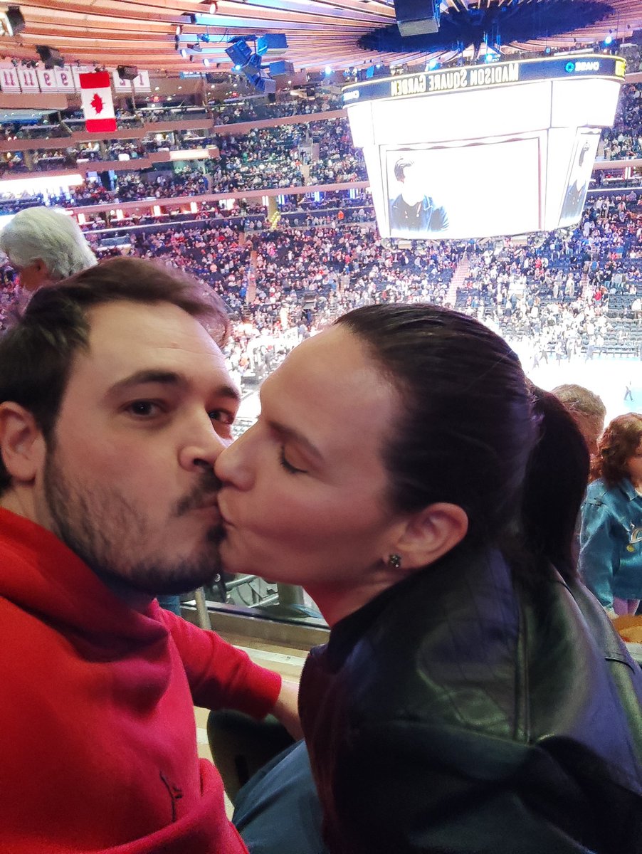 PVilciu's tweet photo. @MovistarNBA @ADaimiel @guillegimenez_ #NBASundays
Aquí en NY no nos enfoca la Kiss C, danos un RT anda... https://t.co/XXDvuyasfI
