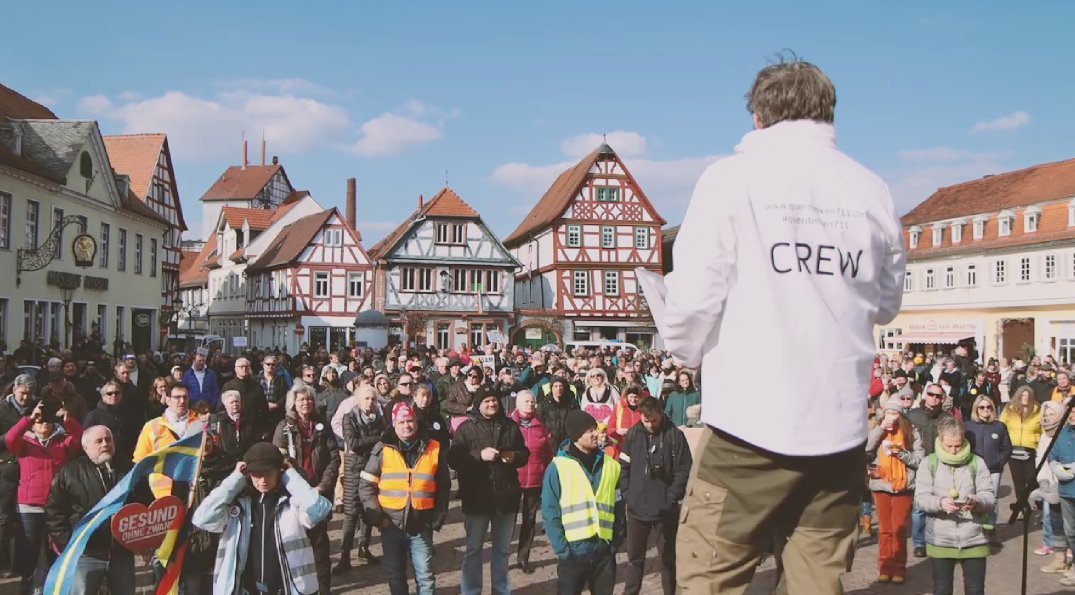 @TBreitschneider 6.3.2022 M. Ballweg in Seligenstadt
Alle gemeinsam für Frieden & Freiheit