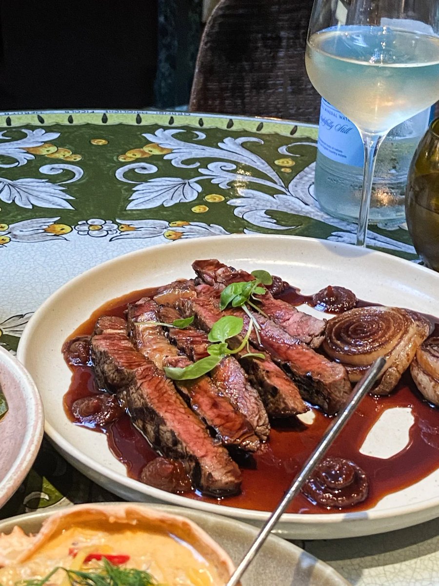 filbertotr's tweet photo. As the sun sets, let the flavors of dinner illuminate your evening 🍽🤤😋 https://t.co/afqG151Yut