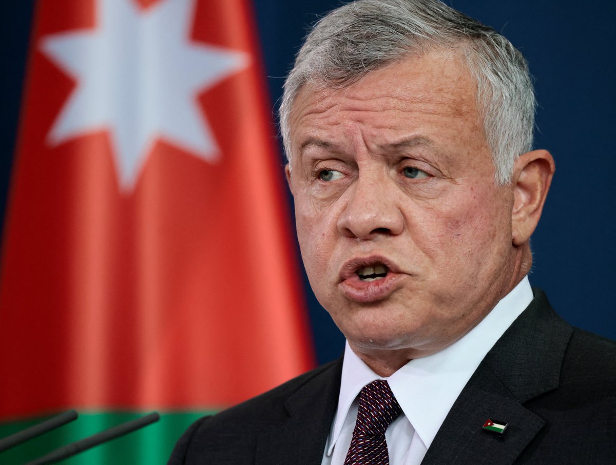 Dr_mahad_2010's tweet photo. A traitorous king who serves Israel
and his descendant are Jews and not Arabs and the people of Jordan should be overthrown and the people of jordanian should overthrow The Kingdom
The #Arab_Spring should be starting in the Middle East
🚨❌ #No_More_Pro_Israel in Arabs Countries https://t.co/6PGq9VdZjC