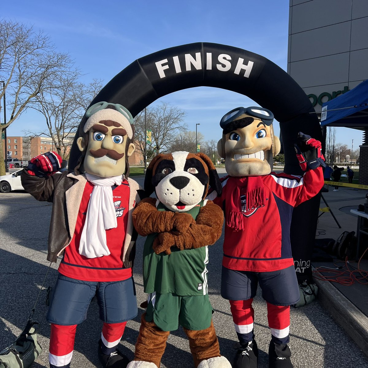 Ace and Bomber had a great time at the St. Clair Start Here Go Anywhere 4K run! #WindsorSpitfires #CommunityComesFirst