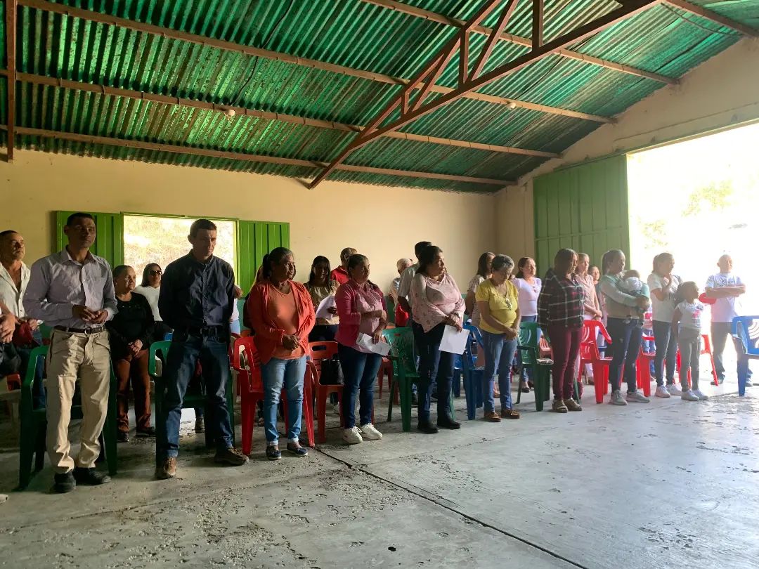 #Entérate | 86 productores y productoras del estado Lara, finalizaron con éxito los diplomados sobre manejo de cultivo del café y agroecología. Detalles en➡️tinyurl.com/m8ezhs8a #DaleConMaduro #CienciaParaLaVida