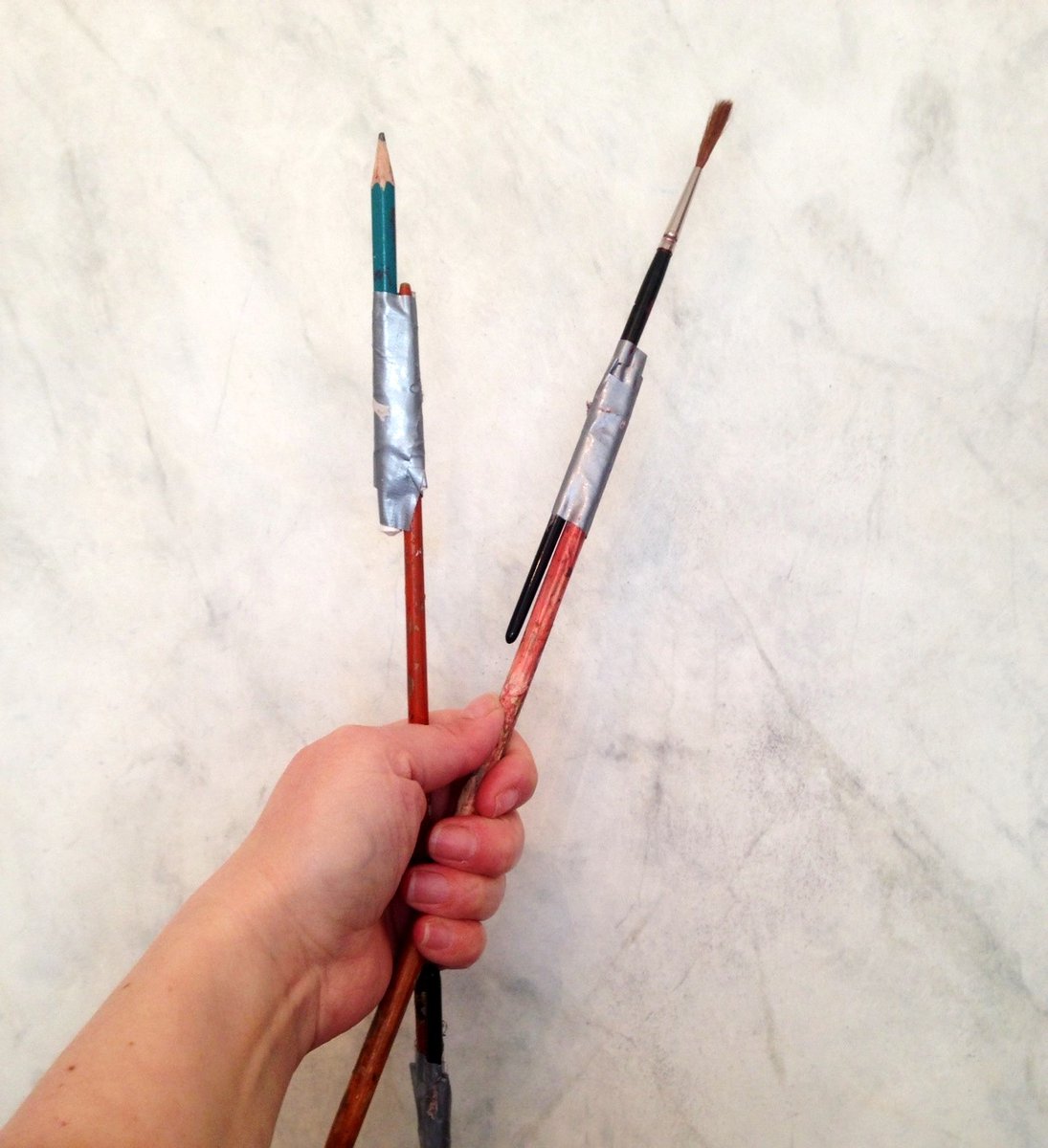 EskdaleR's tweet image. When your arms aren&apos;t long enough. #improviseadaptovercome
#signwriting