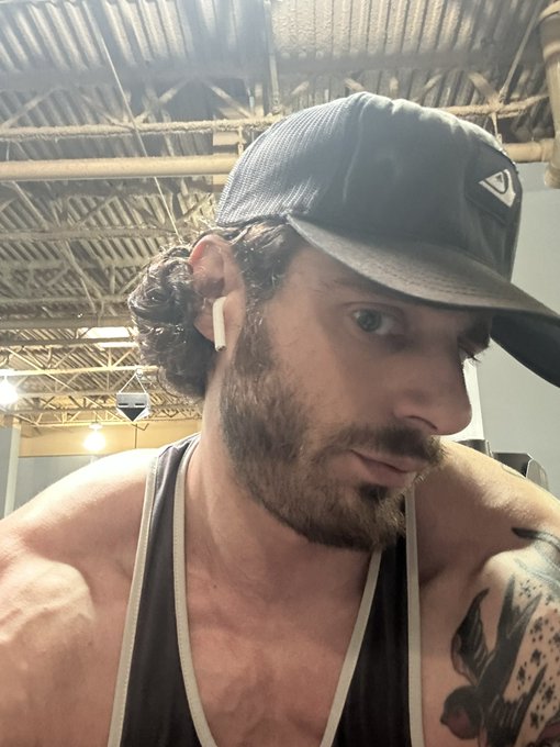 Love crushing back day like Michelle Obama https://t.co/Bzvj9JMjgX