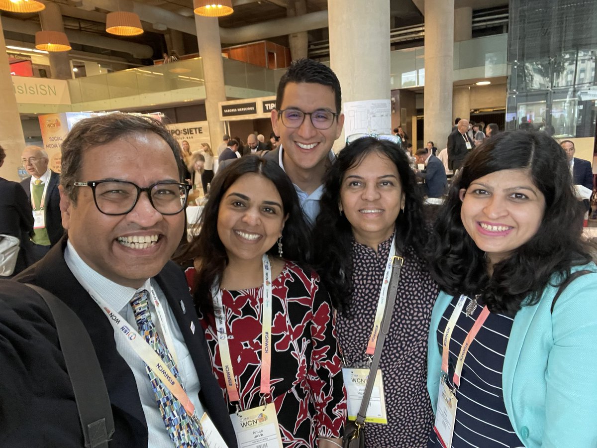 The powerhouse group @anuja_java @VijayanMD and @silvishah And an appearance from @javo_neyra (who will be presenting at an @OttawaRenal #NephGR soon) #ISNWCN