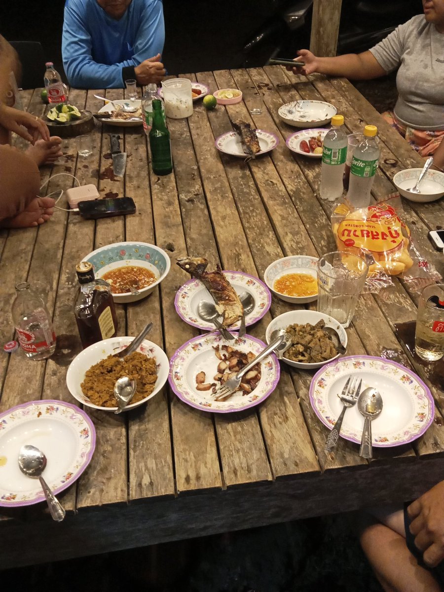 chaemp11517566's tweet photo. เมา พัทลุง หวานเจี๊ยบ🥰🍻👪🤩 https://t.co/hs9sSZIXth