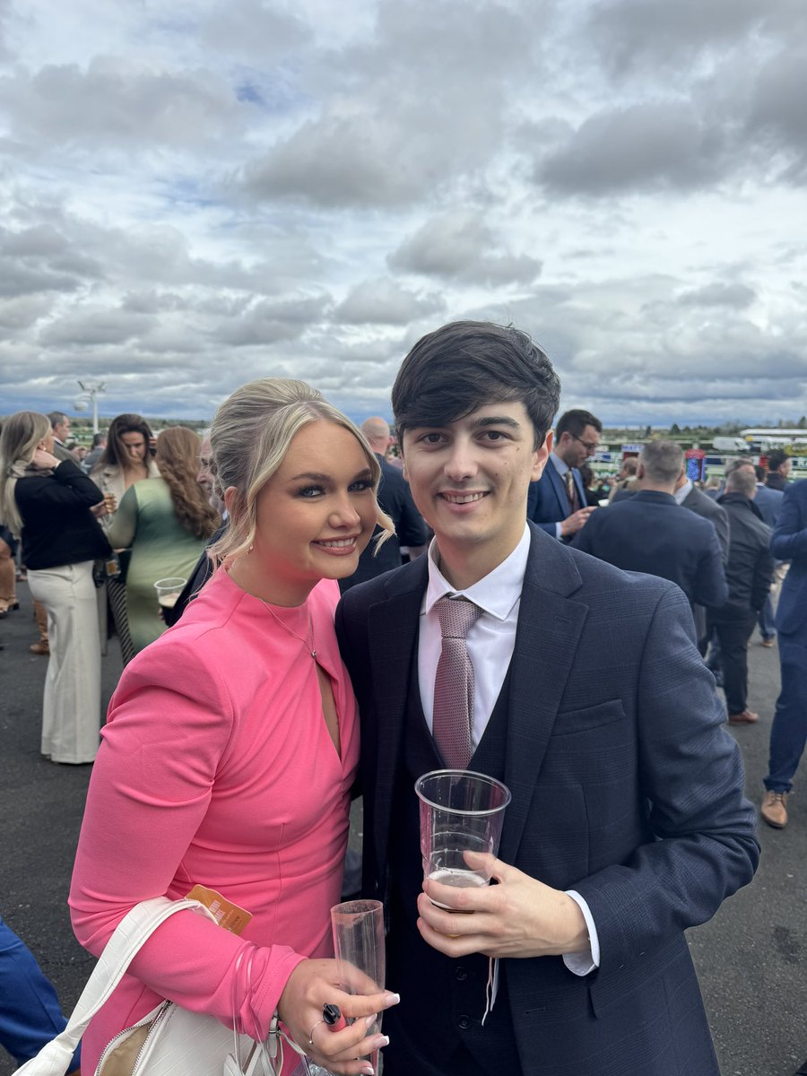 DeclanGaze's tweet photo. Belter day 🏇 https://t.co/VxSO6BPJDJ
