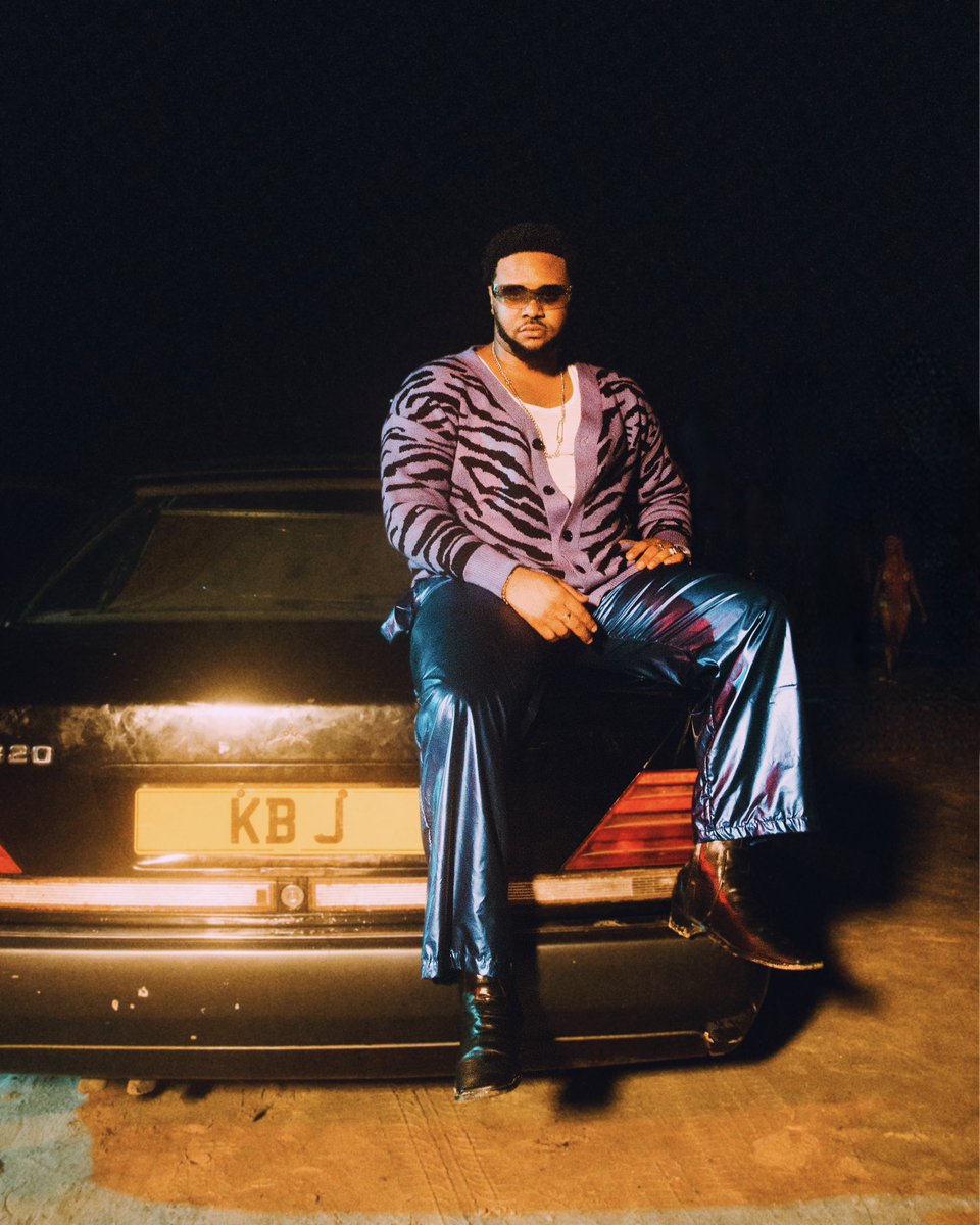 khalei_kbj's tweet photo. A thin line between Fire 🔥 &amp; Desire 💜

-Watch HTTE the movie on YouTube now: https://t.co/B2vu4iEQJL

#khaleikbj #htte #afrobeats #afrornb #neosoul #alté https://t.co/JHulTwVQHZ