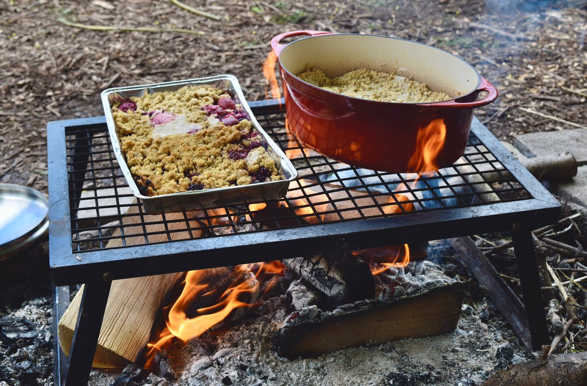 What a weekend! So grateful to host 2 days of Becoming a Storyteller with @DannyE_Stories listening to so many beautiful stories, learning to storytelling from our hearts & top tips on how to step out of our comfort zone! Plus food cooked on the fire. Thank you everyone who came