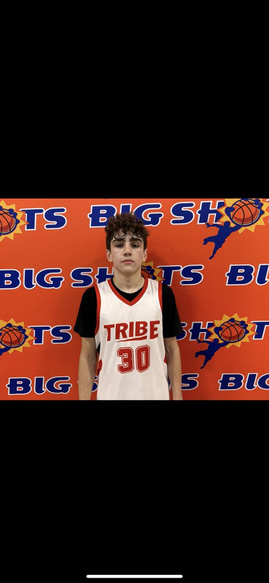 BigShotsGameMVP's tweet photo. #BIGSHOTS #WVTipOff
17U

Tribe 74
#30 Anderson McDougal 28pts
#21 Phoenix Sickle 17pts

Splash 52
#14 Donavan Brown 20pts https://t.co/TvHpGlZHLe