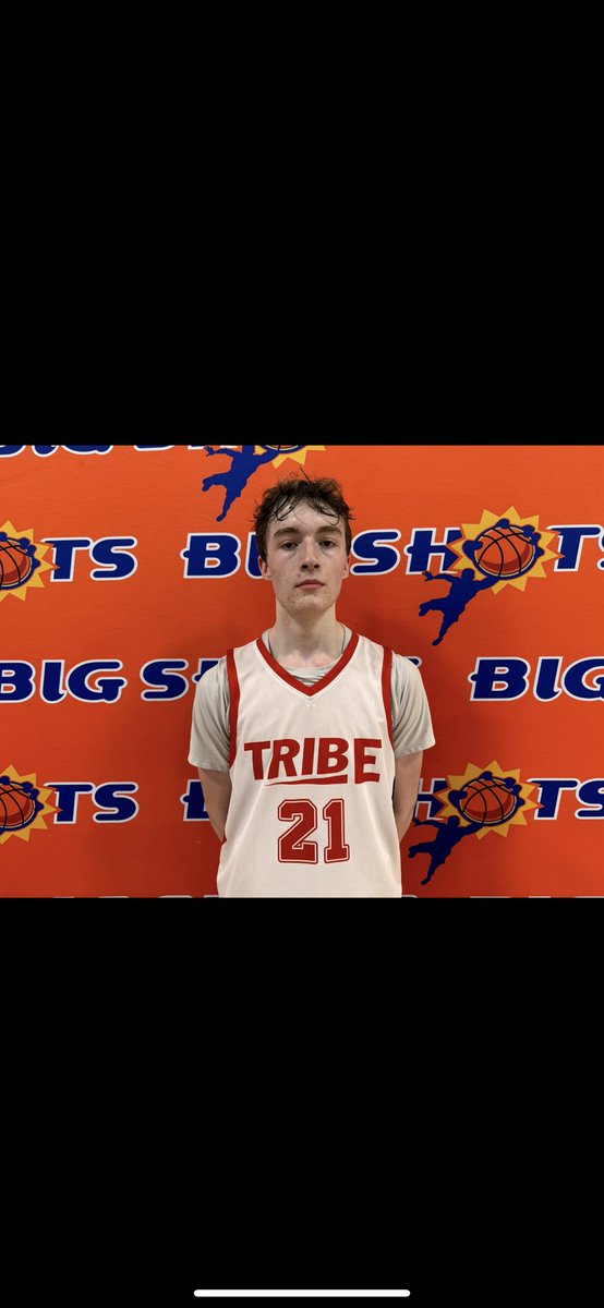 BigShotsGameMVP's tweet photo. #BIGSHOTS #WVTipOff
17U

Tribe 74
#30 Anderson McDougal 28pts
#21 Phoenix Sickle 17pts

Splash 52
#14 Donavan Brown 20pts https://t.co/TvHpGlZHLe