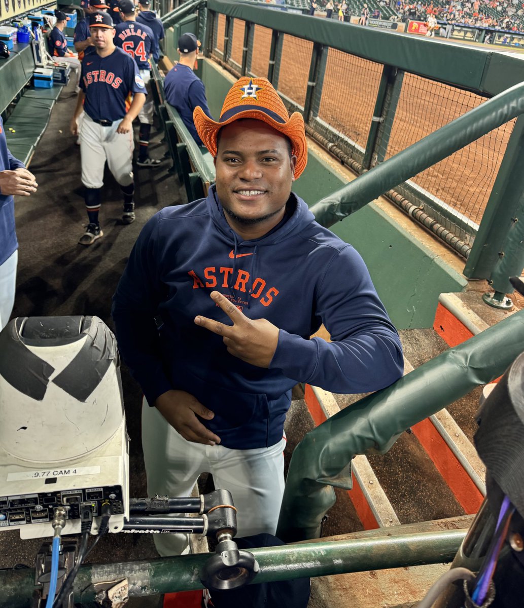 JuliaMorales's tweet photo. 🤠 https://t.co/ILzgvWIzCp