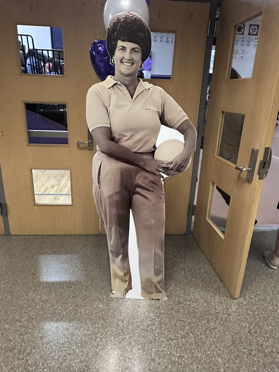 WayneTwpSuper's tweet photo. Today we heard from many friends, family, and Giants that were so deeply impacted by Miss Priscilla Dillow.  She was such a blessing to those who knew her, and even more who did not.  Rest in Peace Miss Dillow! #OnceAGiantAlwaysAGiant #wearewayne https://t.co/3u4ut6L8Gn