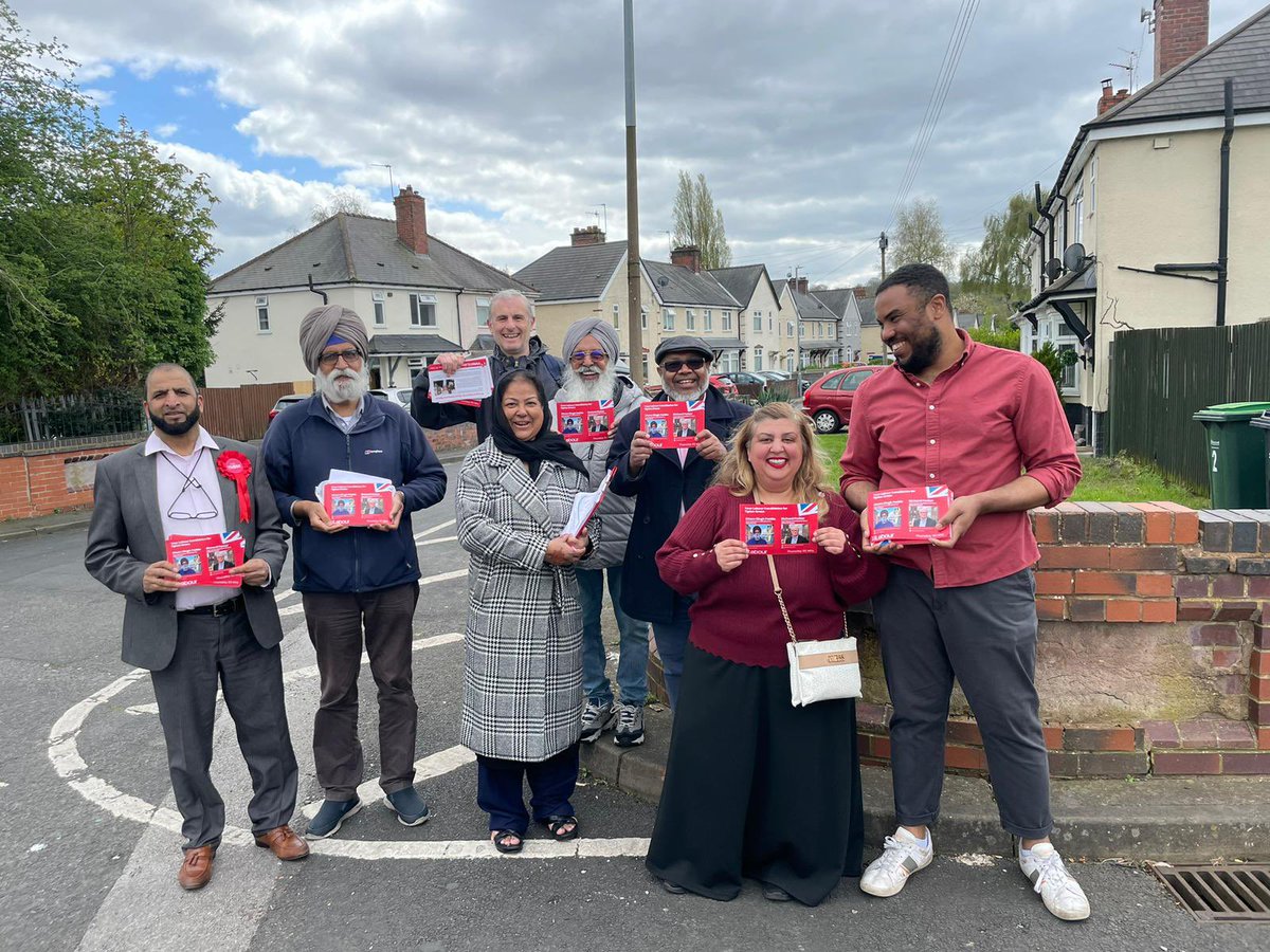 ABSOLUTE SCENES in Tipton this afternoon - can we all agree level of hundreds and thousands on this ice cream is insane!  

I’m taking it as a sure fire sign of a @RichParkerLab victory on 2 May!
