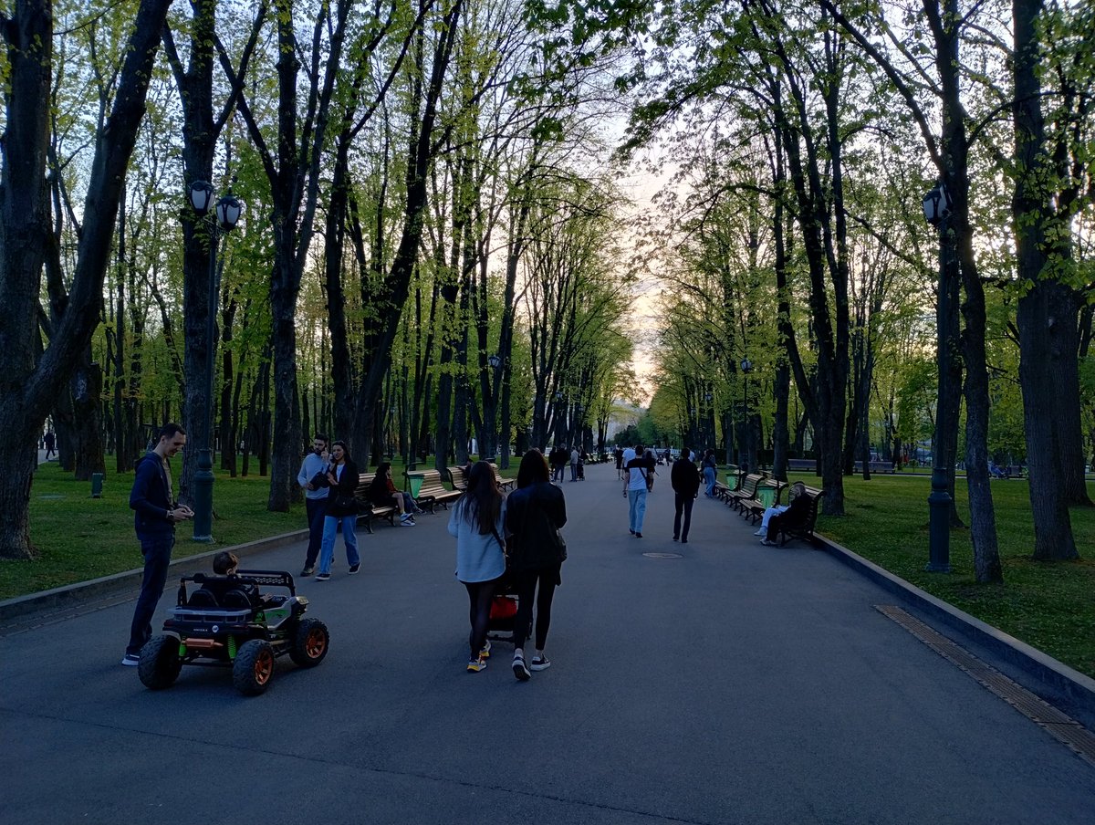 This is an active air raid alert - 2nd one so far today - sirens went on some distance away but not for very long. for people here now this goes for normality as you can see from picture of people promenading in the park tonight. Hard to imagine this day in day out