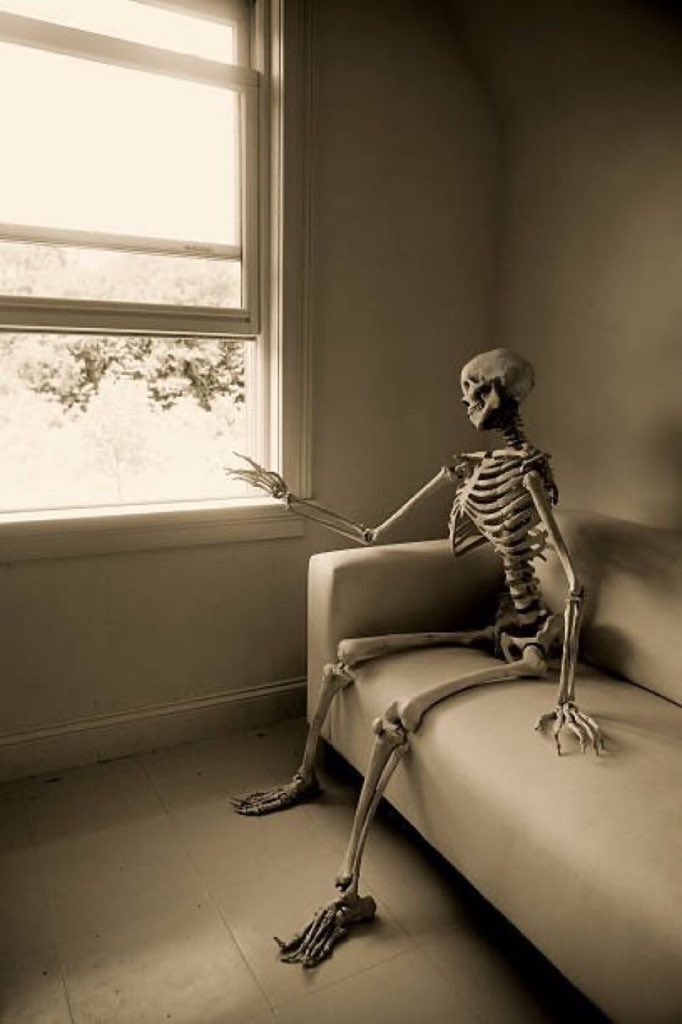 Esau waiting for arsenal to win a major trophy 😂😭