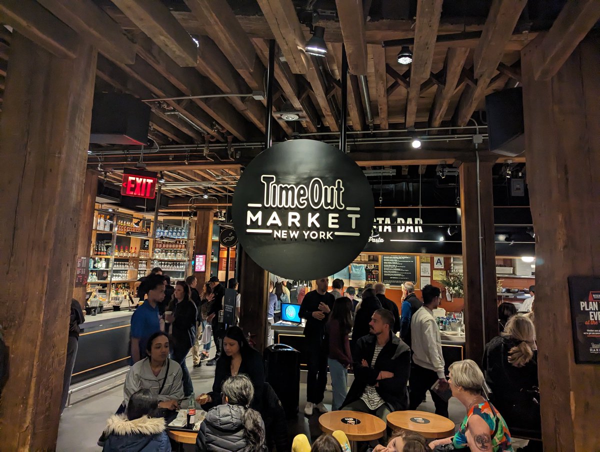 Timeout Market in Dumbo: A gorgeous rip off... A overpriced food court who default 20% tips for NO service. Unless you can find a table in the court on a good day!