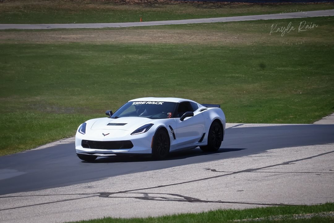 KaylaRainPhotos's tweet photo. These are the days I spend all winter thinking of.
•
•
•
•
#trackday #racephotography #corvette #trackcarphotography #racecar #becauseracecar #carphotography #carlovers #miatanation #camaroworldwide #canonr50 #carculture #carswithoutlimits https://t.co/IVYXrPsKgF