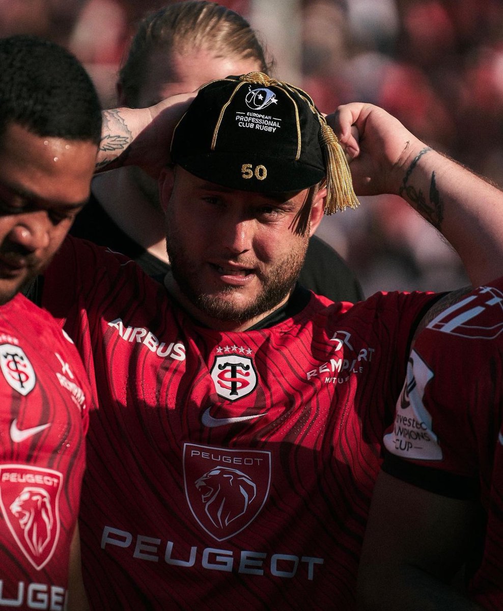 50 nuances de ❤️🖤 
Merci @stadetoulousainrugby et merci Ernest 🙌