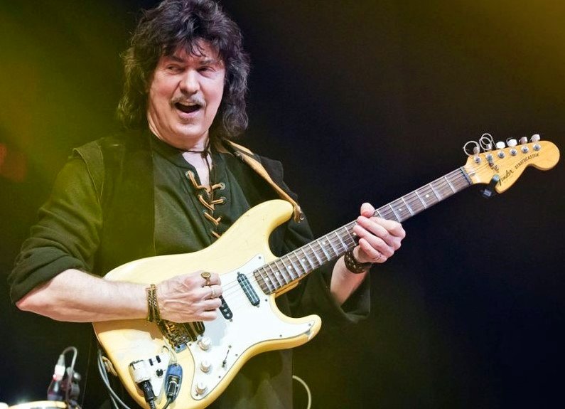 Happy Birthday to the legendary and unique Ritchie Blackmore! 🎂 Mr. Richard Hugh “Ritchie” Blackmore is an English musician better known as the guitarist and founder of the bands: Deep Purple, Rainbow and Blackmore’s Night. Congrats, legend! Our best wishes! 🥂#RitchieBlackmore