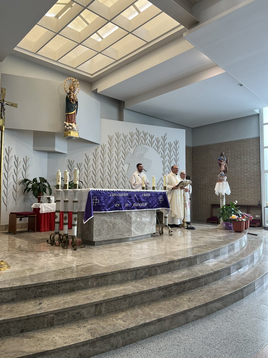 Falla374's tweet image. 🕊️ MISA DE SAN JOSÉ

Fieles a la cita, en nuestra comisión acudimos el 19 de marzo a la parroquia de Nuestra Señora de La Paz para rendir homenaje a San José en su día, y también a nuestro propio cura, que además celebra su cumpleaños en esta fecha señalada 🎂