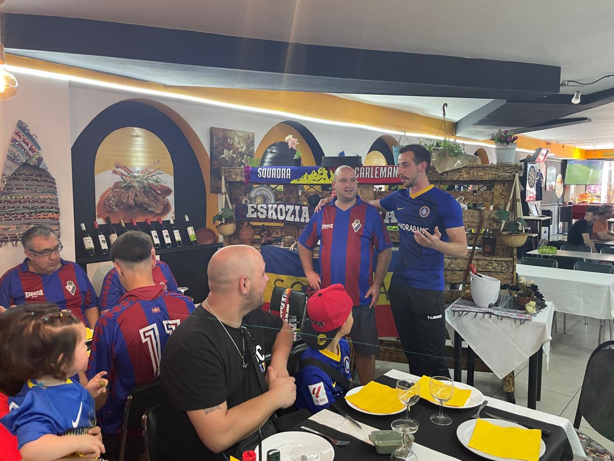 Nuestro máximo agradecimiento a la peña local SQUADRA CARLEMANY por la gran acogida y hacer sentirnos como en en casa. Mucha suerte en lo que resta de temporada. Eskerrik asko!
#AndorraEibar