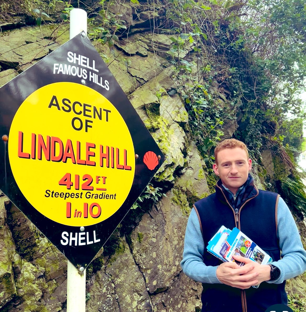 JackmanMatty's tweet photo. Sunday in #Lindale! 📸⛰️
Great response! Lots of support 💪☺️
(Back home for supplies!) 🫚🍞
🔵🔵🔵
#LocalNewandFighting4You #Matty4WestmorlandandLonsdale #Conservatives #LakeDistrict #Cumbria #Westmorland #Lonsdale https://t.co/Lqu5K9kFez #MattysDailyHaiku #105of366 #grasmere #gingerbread