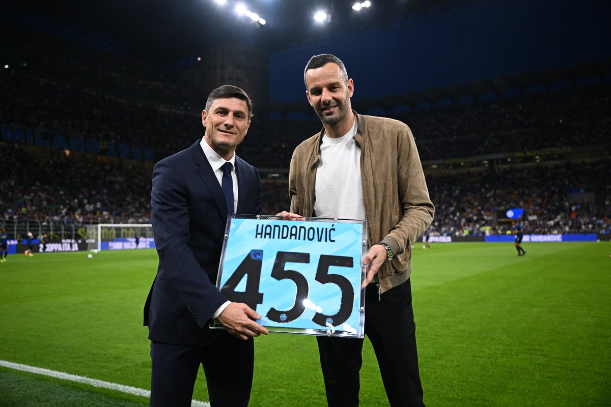 455 appearances in our shirt ⚫🔵
Samir is here this evening 👋

#ForzaInter #InterCagliari