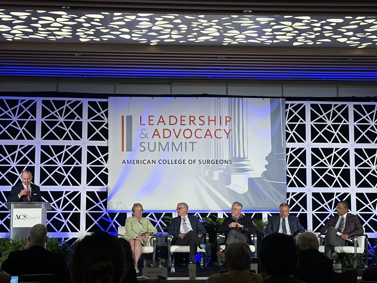 Feeling so blessed to be at #ACSLAS24 hearing from the most incredible panel of surgeon-CEOs about their journey and absorbing their words of wisdom @AmCollSurgeons @JFreischlag @roberthiggins32 @DrVickersMSK #inthepresenceofgiants