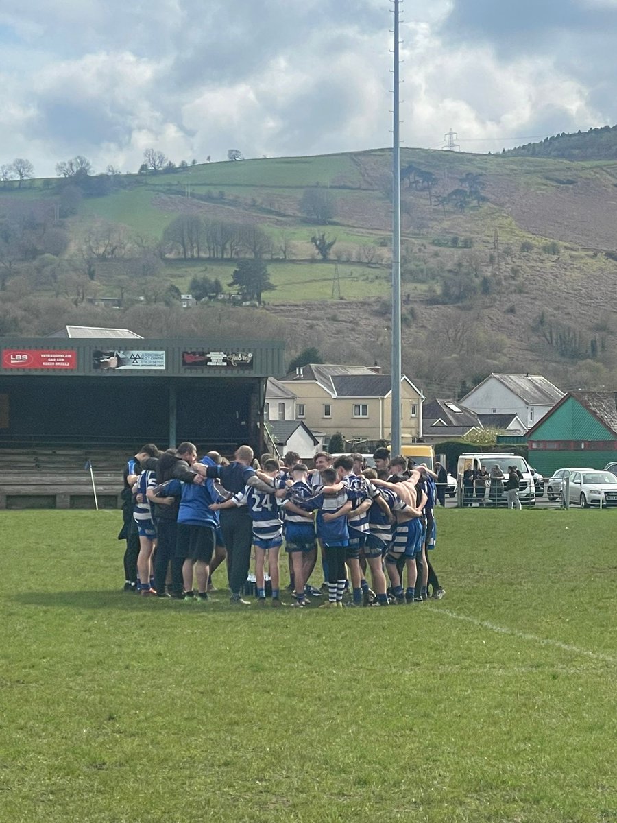 What a Semi Finals today was @TrebanosRugby A game of skills , determination and team work were on show for both teams . Each player from both teams should be proud of themselves. It was an amazing game to watch 🔵⚪🔵⚪