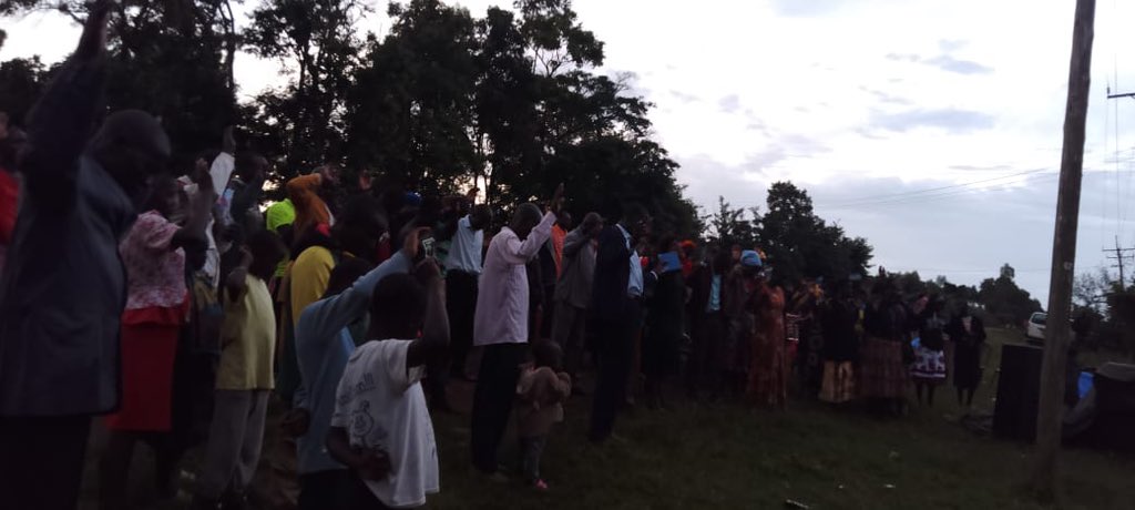 98 souls saved in Ayego Market in Migori, Kenya last night as Joseph Njega showed the Jesus Film @ken_pledger