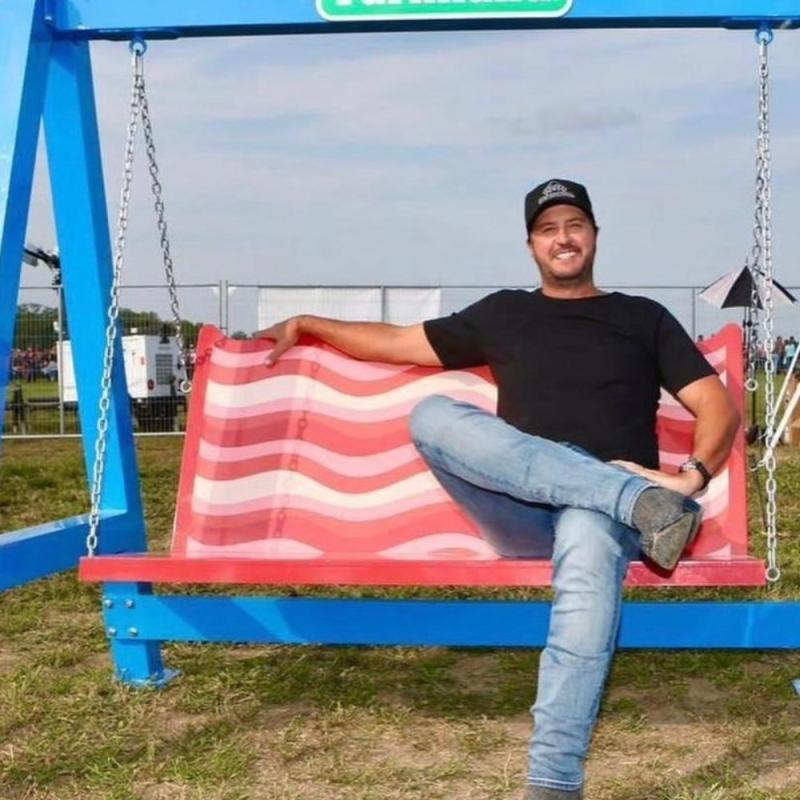 UptownDate's tweet image. Talk to him! 54 from #Tinian #MP has signed up to uptowndate.com/EveryoneBodyAp… Send unlimited text, video, and voice messages. #single