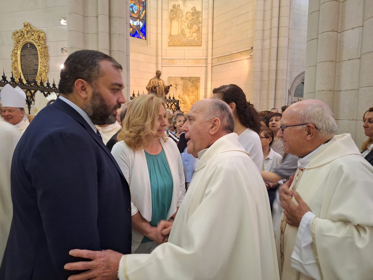 seguragc's tweet photo. Celebración de la Santa Misa que abre el IV Centenario de la muerte Beata María Ana de Jesús, copatrona de la ciudad de #Madrid
👉🏻 Empieza el programa de actividades que se desarrollará hasta marzo del 2024 en honor a #MariaAna
#SeguraXCentro @InmaSanzO https://t.co/vtIeUma3Uw