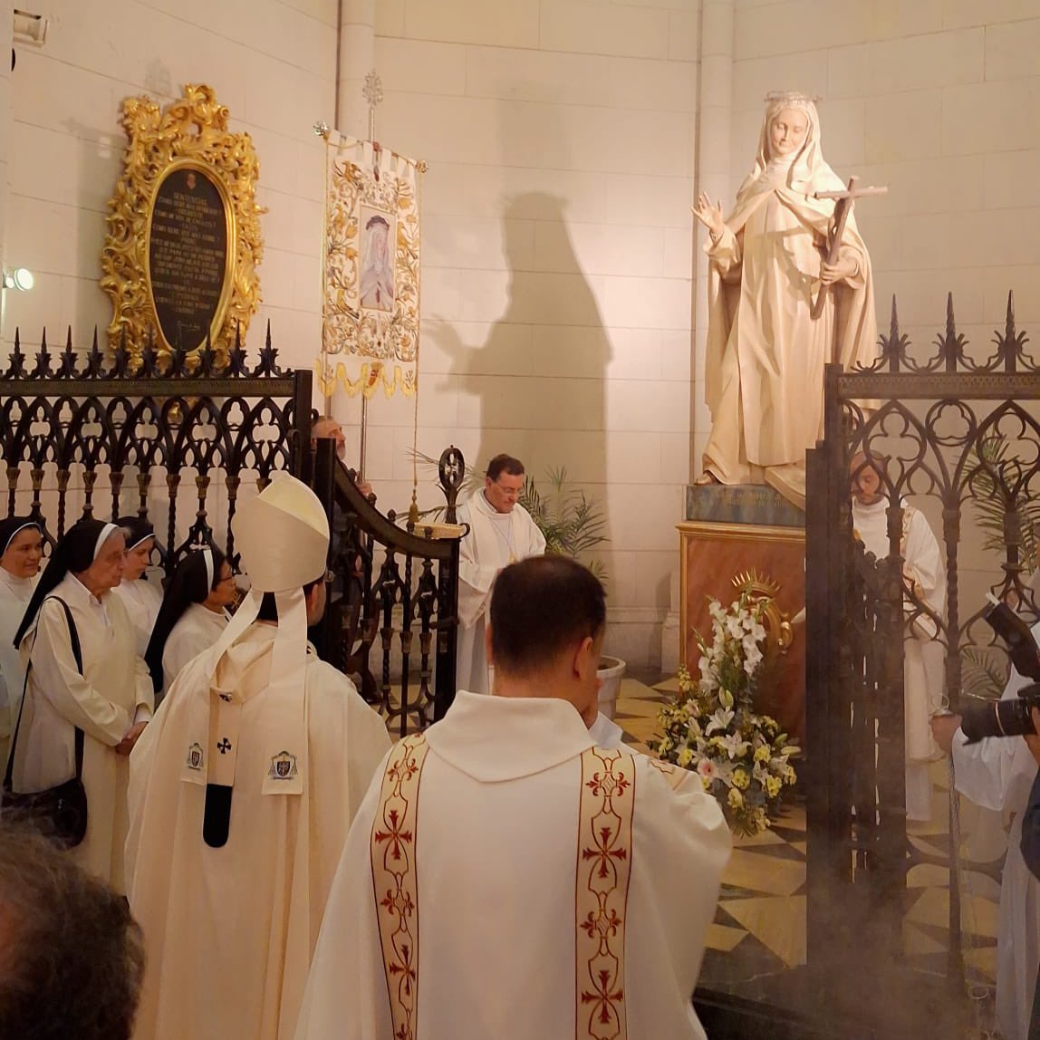 seguragc's tweet photo. Celebración de la Santa Misa que abre el IV Centenario de la muerte Beata María Ana de Jesús, copatrona de la ciudad de #Madrid
👉🏻 Empieza el programa de actividades que se desarrollará hasta marzo del 2024 en honor a #MariaAna
#SeguraXCentro @InmaSanzO https://t.co/vtIeUma3Uw