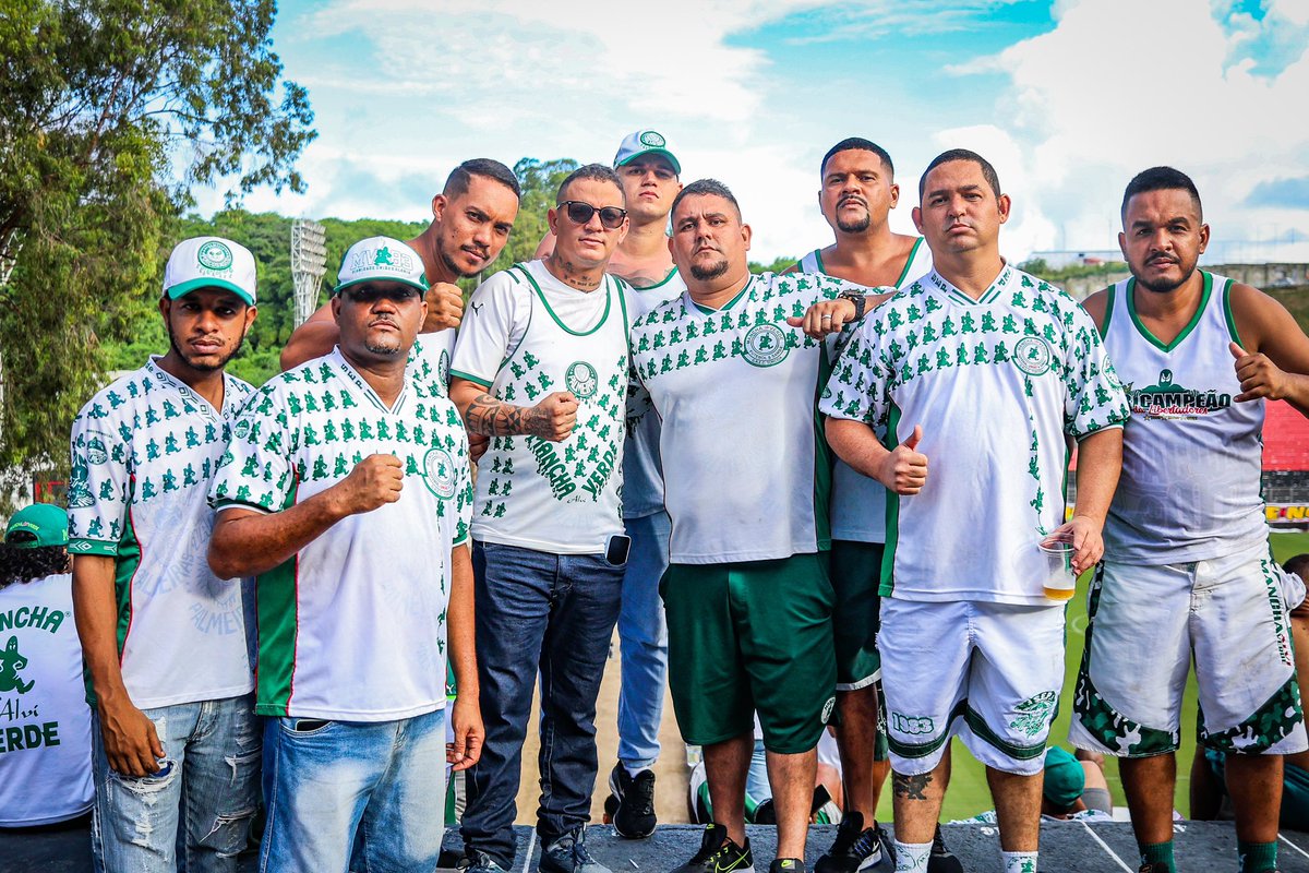 A torcida do Verdão tá presente! É dia de #DueloDosCampeões! 

📸 @rsantosarantes / Brasileirão 

#GiroPelosEstádios | @giroagro