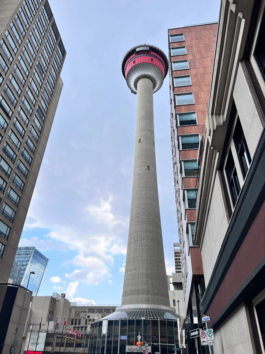 The beauty of Canada 😍🗼
#CalgaryTower