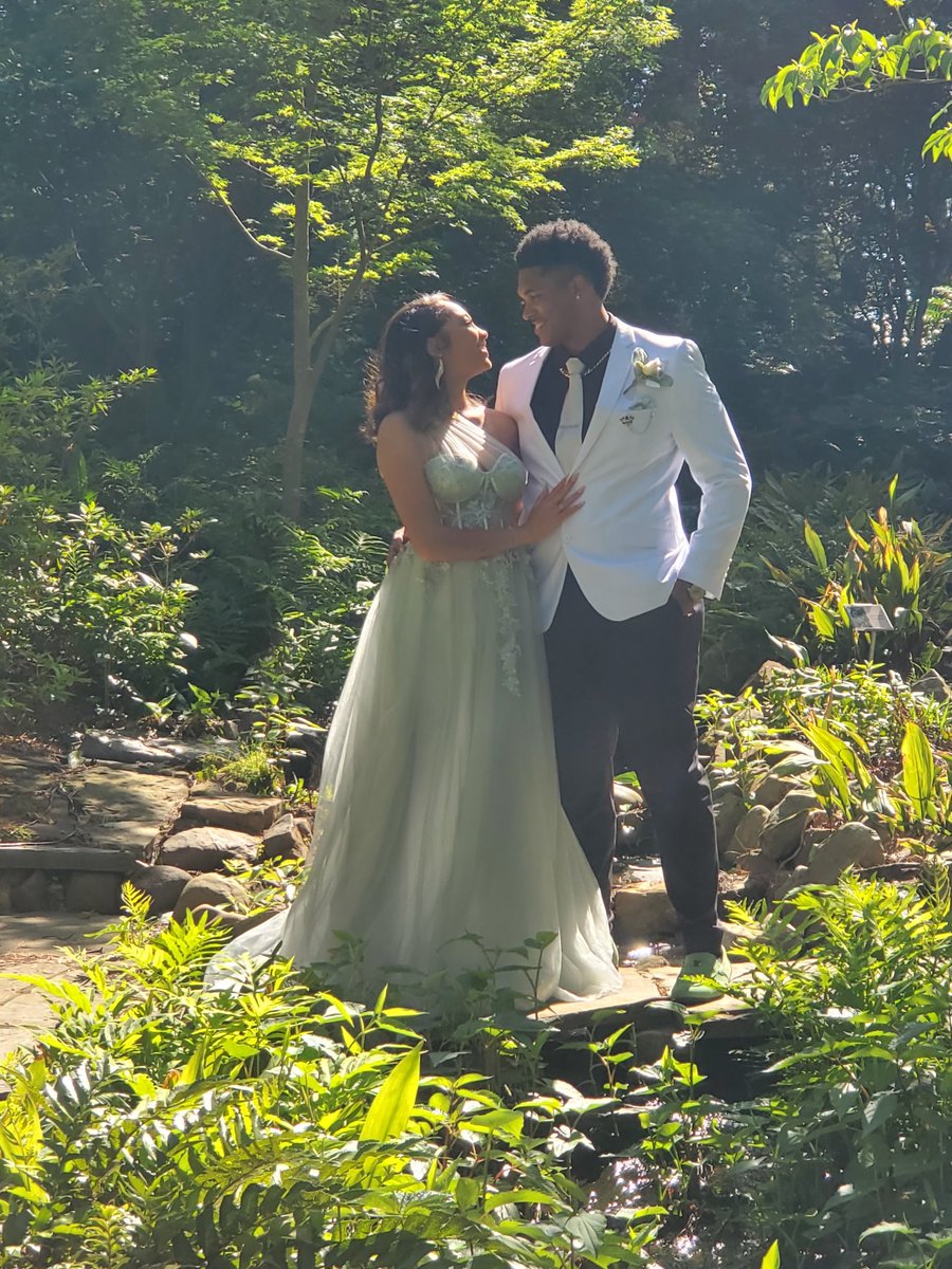 DolanWilliams4's tweet photo. Parkway HS Senior Prom 2024 
#prom #seniorprom #Classof24 https://t.co/yBkBzC7QeE