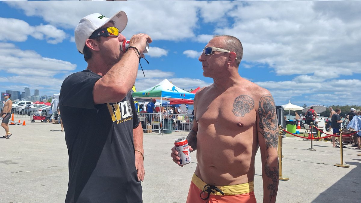DrJay0Jason's tweet photo. So long Miami, we'll get #lockdin again soon. Amazing day at #SwimMiami with @LiveLockdIn TEAM @tom_zarro @JoePavlik and @LockDIN_Sean. @lockdinjoe had me behind the camera all day, getting INSANE #lockdinNation content. Stay tuned folks.. today's event was a MASSIVE success. https://t.co/JfhBaJYE8Z