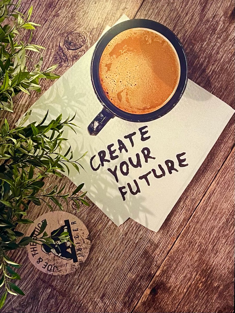 JohnRDallasJr's tweet photo. Do you have hanging in your workplace inspirational messages to trigger #metacognition; words to strengthen your #CognitiveCulture? @joeandthejuice has clever messages scattered throughout their stunningly decorated stores.
#GoForTheBold in your invitations to #IgniteThinking, https://t.co/7yWJiuQwEQ