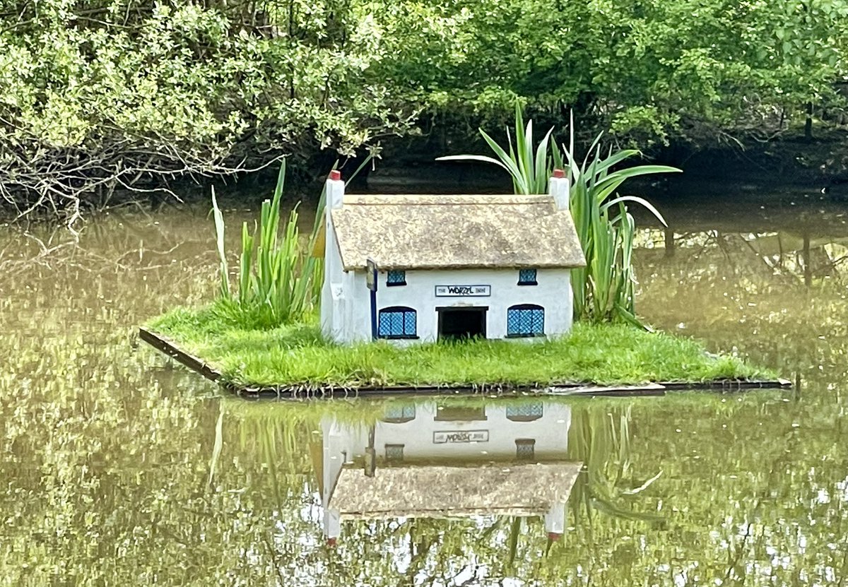 border70's tweet image. Spring scenes around Braishfield today with